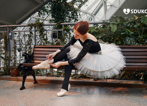 En Pointe Every Day: How to Master the Balletcore Aesthetic